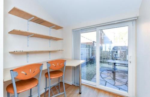 Clifton House | Morgan House- 4 Bed House, Near Nottingham Trent Uni