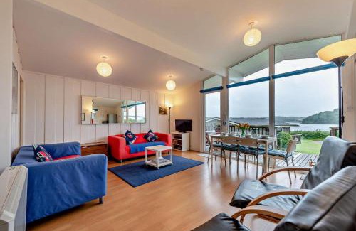 Milford Haven House | Morning Tide