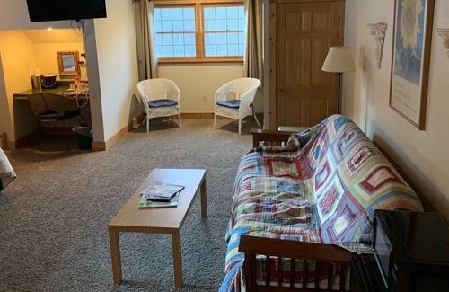 Slaty Fork House | MorningGloryInn.com 5 Star Inn at Snowshoe