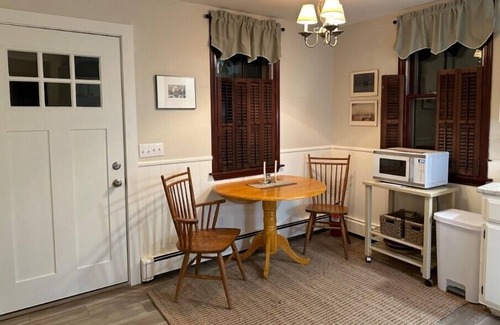 Eastern Vermont Apartment | Morrisville Vt comfortable newly updated ground floor apartment