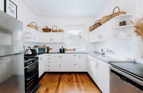 Central Mudgee Cottage | Mortimer Cottage A Pool Oasis in Heart of Mudgee