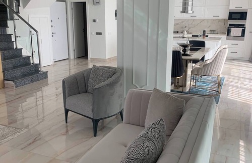 Kargicak Apartment | Most Luxury vip Penthouse direct front sea viewnn