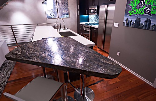 East Village House | Most Reviewed Home- Remodel 2 BD 2.5 BTH -Gaslamp, Convention Center, Petco