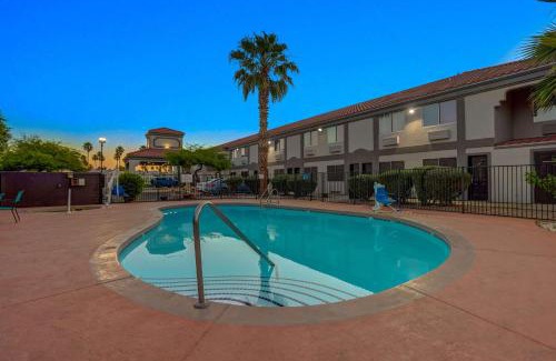 Apache Junction Hotel | Motel 6-Apache Junction, AZ