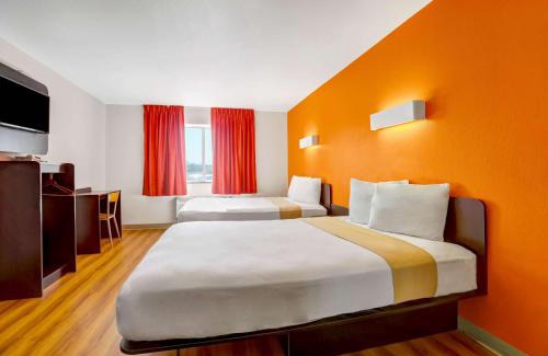Apache Junction Hotel | Motel 6-Apache Junction, AZ