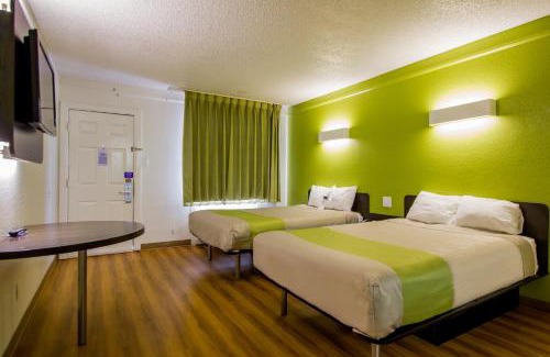 St. Johns Hotel | Motel 6-Austin, TX - Midtown