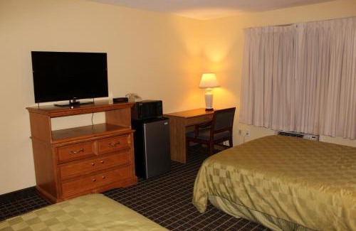 Creston Hotel | Motel 6-Grand Rapids, MI - Northeast