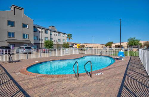 Harlingen Hotel | Motel 6-Harlingen, TX