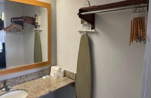 Laurel Hotel | Motel 6 Laurel, MS