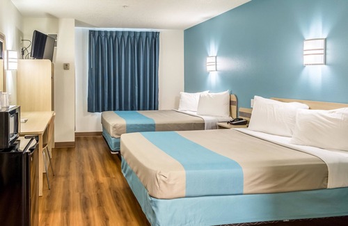 Lincoln City Hotel | Motel 6 Lincoln City, OR