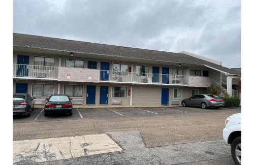 Millington Hotel | Motel 6 Millington TN