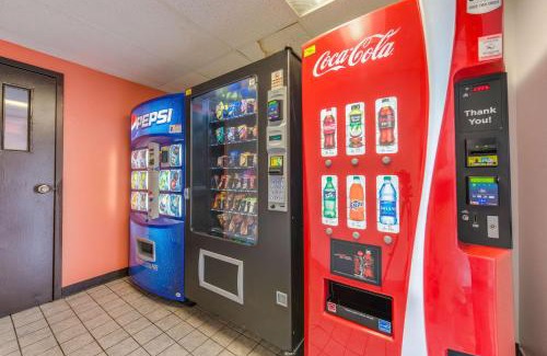 St. Paul Hotel | Motel 6-Saint Paul, MN - I-94