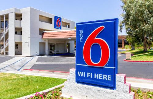 Tempe Hotel | Motel 6 Tempe, AZ Phoenix Airport Priest Dr