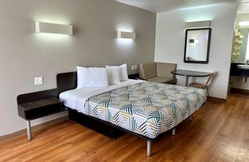 West Monroe Hotel | Motel 6-West Monroe, LA