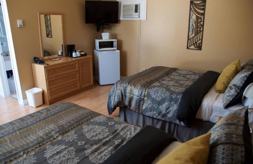 Baie-St-Paul Hotel | Motel Des Cascades: Double Room with 2 Double Beds