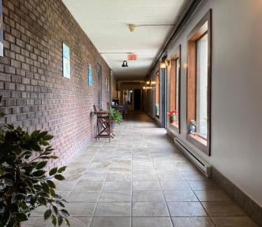 Saint-Eustache Hotel | Motel St-Eustache