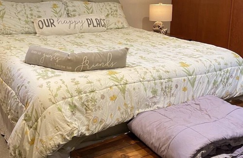 Grass Valley House | Mother-In-laws unit with Hot Tub, Relax and enjoy!