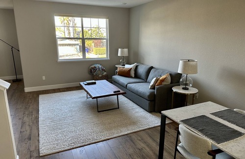 Napa House | /motivated for long-term renters/3/2.5, 2-car garage, ~360 mbps wifi