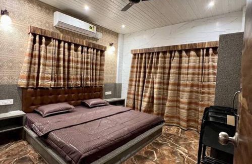 Kune N.m. Villa | MOUNT BUNGALOWS-2BHK AC BIG PRIVATE POOL BUNGALOW