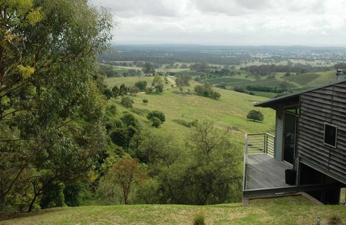 Mount View Cabin | Mount View Lodges - Hunter Valley - 3 Bed