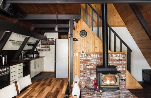 Pla-Vada Woodlands Cabin | Mountain a-frame cabin - hot tub - ski resorts
