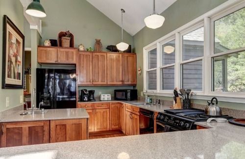 Big Canoe House | Mountain Acres Retreat - Relax in Total Seclusion!