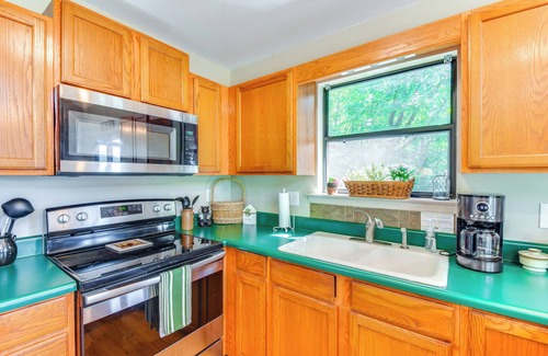 Blairsville Cabin | Mountain Cabin w/Covered Decks & Fire Pit!