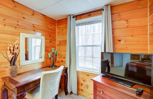 Eagle Mountain Cabin | Mountain cabin with WiFi, fireplace, & shared pools, game room, tennis, & gym