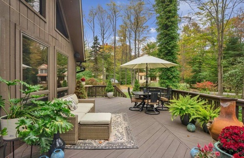 Gouldsboro Ski Chalet | Mountain Chalet in Pocono Resort