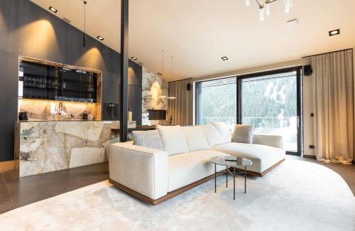 Kappl Apartment | Mountain Chalet Kappl - Luxury - Near Ischgl - Panorama Mountain View - Penthouse & Chalets