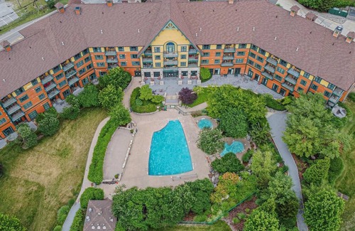 Vernon Condo | Mountain Escape @ The Mountain Creek Resort with free Pool, Hot Tubs #251