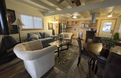 Mount Ida Cottage | Mountain Harbor Lodge cottage on Lake Ouachita by RedAwning