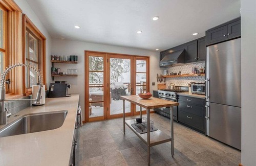 Carnelian Bay House | Mountain Highs in Carnelian Bay-Close to town and beaches