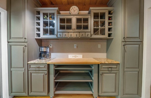 Wilkesboro House | Mountain Lake Retreat With Rustic Elegance