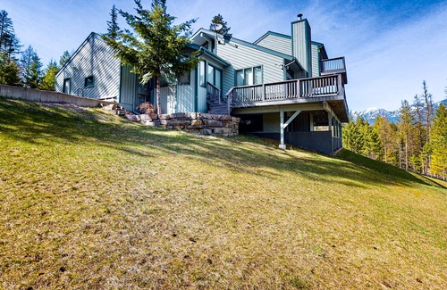 Kalispell House | Mountain- & lake-view retreat with private sauna, media room, deck & large yard