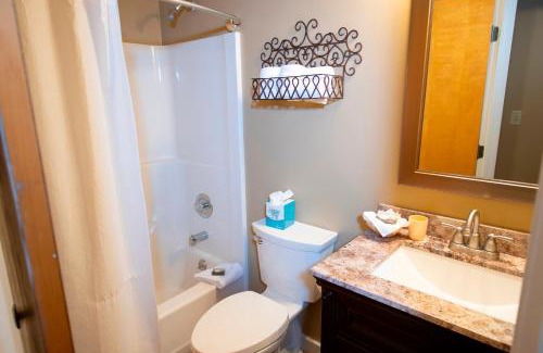 Ludlow Apartment | Mountain Lodge at Okemo-1Br Newly Renovated condo