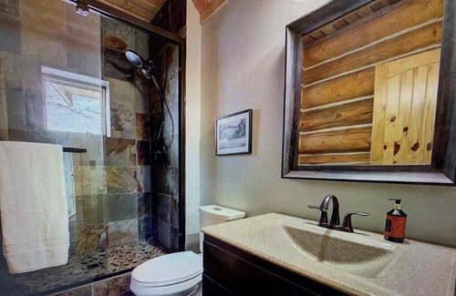 Bailey Cabin | Mountain Luxury Log Lodge- pickleball court, swim spa, sauna, pool table, VIEWS!