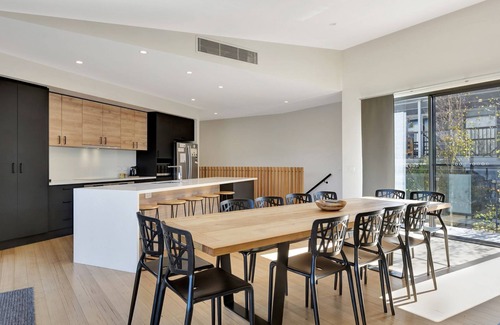 Bright House | Mountain Mist Retreat - 5 Bedrooms