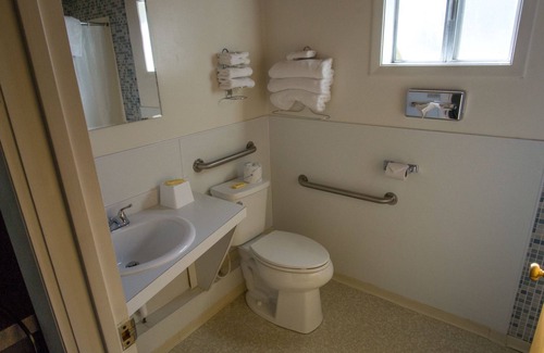 East Glacier Park Village Hotel | Mountain Pine Motel