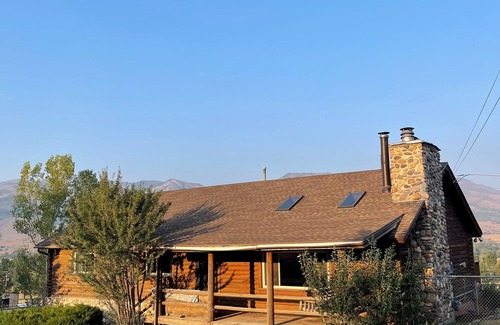 Eden Cabin | Mountain Retreat for skiing, hiking, biking, water sports or relaxing