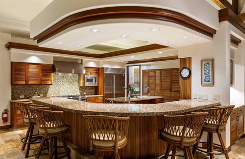 Holualoa House | Mountain Retreat, Ocean views, Pool with Hot tub, Minutes to Kona Town