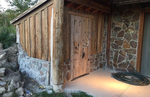 Babb House | Mountain Retreat with Glacier Views – Your Gateway to Montana's Wild Adventures
