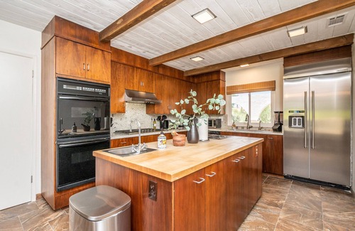 East Canyon House | Mountain Top Getaway w/Pool & Hot tub!