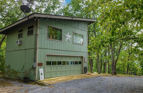 Mentone House | Mountain Treehouse - Magpie Nest