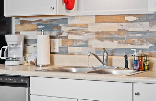 Wake County House | Mountain Vibes - Pleasant Serene Private Townhome