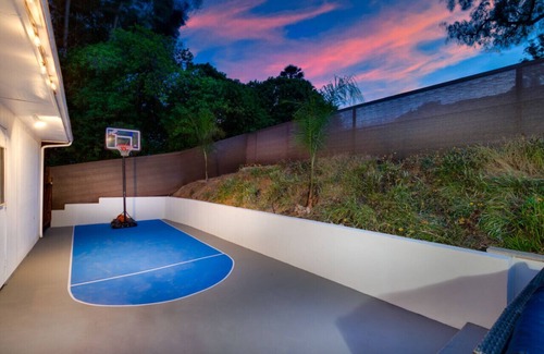 Fletcher Hills House | Mountain View 6BR with Pool Spa and Games