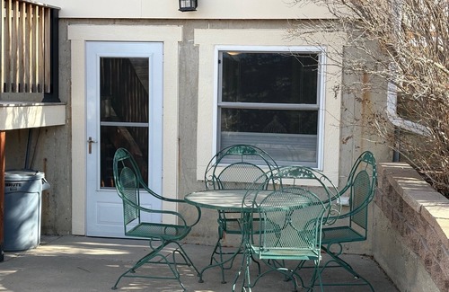 Berthoud House | Mountain View Acres Guest Suite