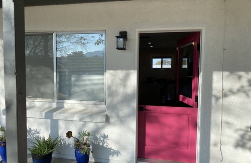 Joshua Tree Apartment | Mountain View Bungalows Under the Stars-Unit A Mars