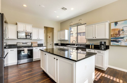 Estrella Mountain Ranch House | Mountain View Desert Retreat with 5 Bedrooms! Heated Saltwater Pool - Estrella