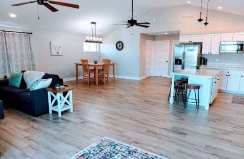 Apache Junction House | Mountain View Getaway